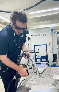 virtual lab demonstration with the CL100 on a pre-mold